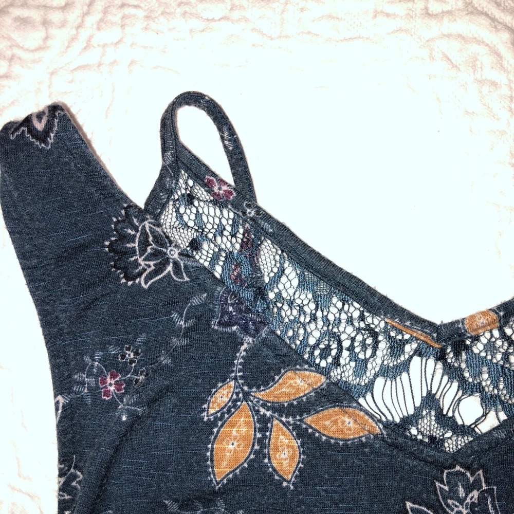 Tank top - Picture 2 of 5